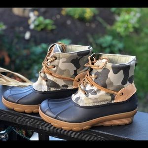 NWB! Sperry Wedge Boots